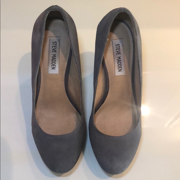 Steve Madden Gray Suede Platform Pump Heels - Picture 3 of 8